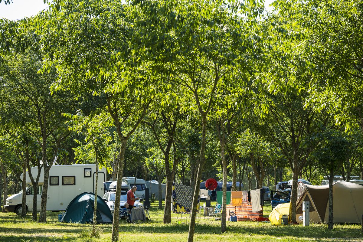Emplacement de camping pour les vacances