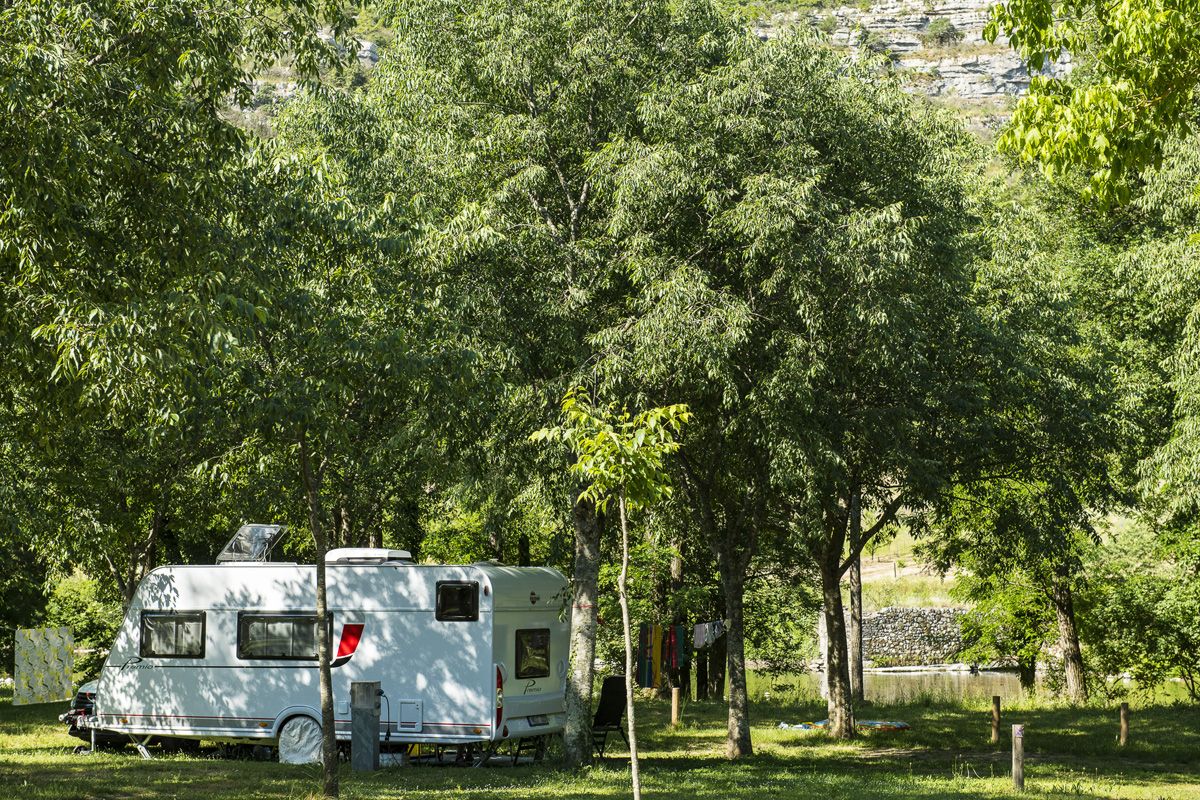 Emplacement camping-cariste en Ardèche