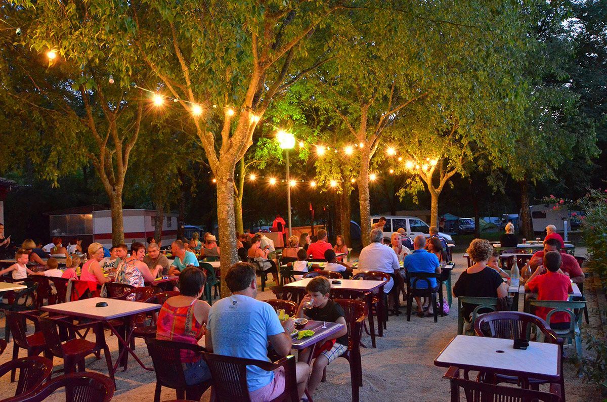 Dîner au restaurant du camping les platanes