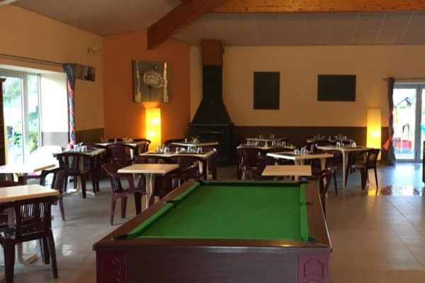 Bar du camping à Rosières